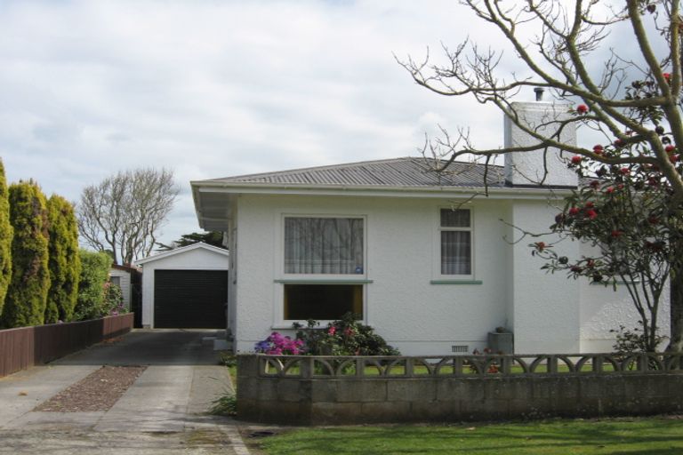 Photo of property in 36 Selwyn Crescent, College Estate, Whanganui, 4500