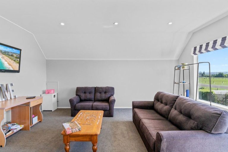 Photo of property in 201 Egerton Road, Winton, 9781