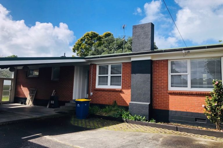 Photo of property in 1/11 Queen Street, Northcote Point, Auckland, 0627