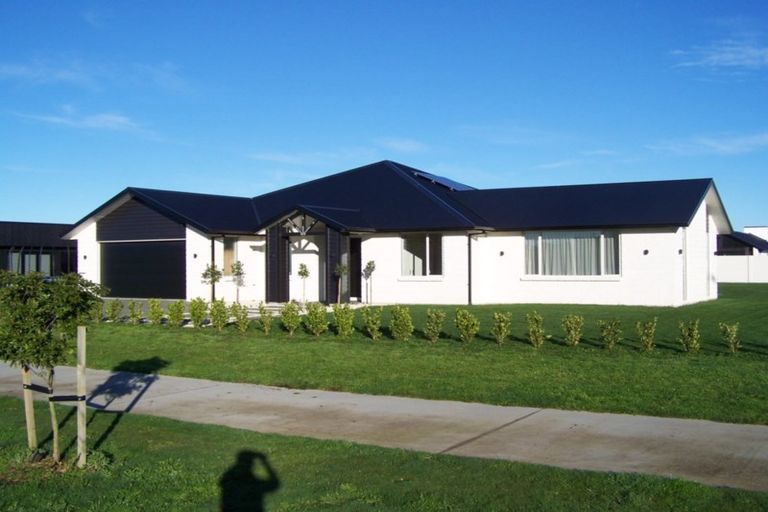 Photo of property in 129 Saint Kilda Road, Cambridge, 3434