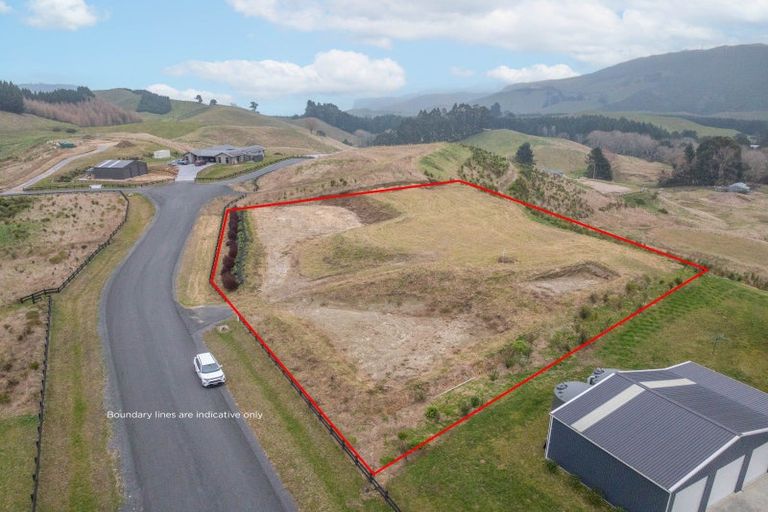 Photo of property in 6 Olsen Place, Kinloch, 3385