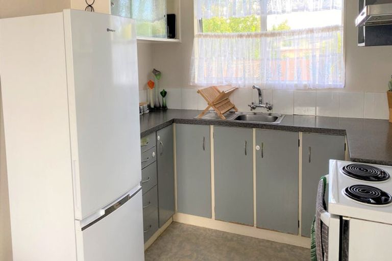 Photo of property in 4b Cricket Place, Melville, Hamilton, 3206