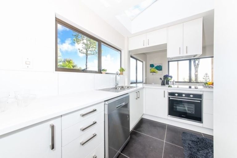 Photo of property in 493 Scenic Drive, Waiatarua, Auckland, 0612