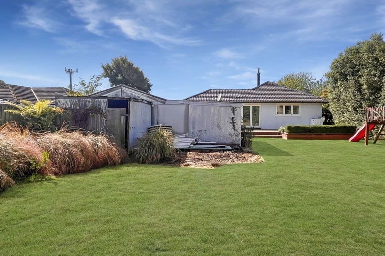 Photo of property in 17 Grimseys Road, Redwood, Christchurch, 8051