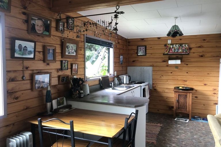 Photo of property in 6 Estaugh Close, Kauri, Kamo, 0185