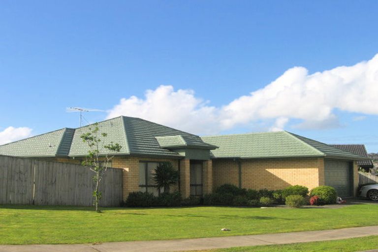 Photo of property in 4 Shankill Place, East Tamaki, Auckland, 2013