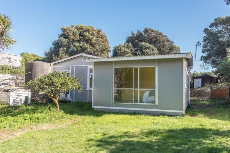 Photo of property in 87 The Esplanade, Raumati South, Paraparaumu, 5032