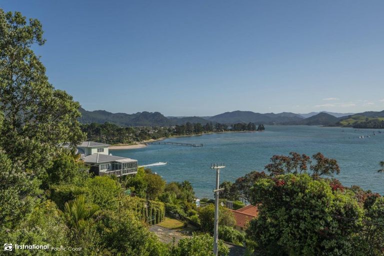 Photo of property in 154 Paku Drive, Tairua, 3508