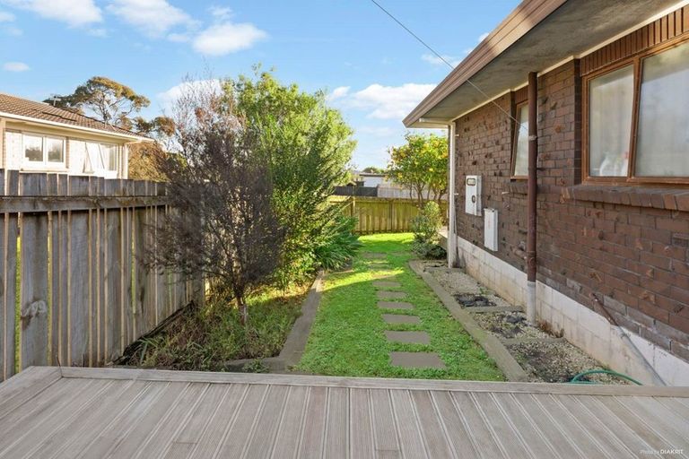 Photo of property in 1/30 Ballater Place, Highland Park, Auckland, 2010