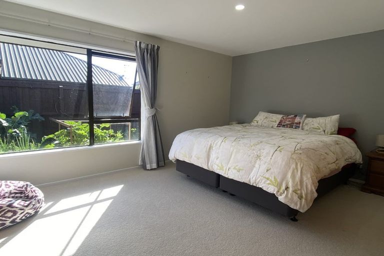 Photo of property in 1/6 Broadfell Avenue, Avonhead, Christchurch, 8042