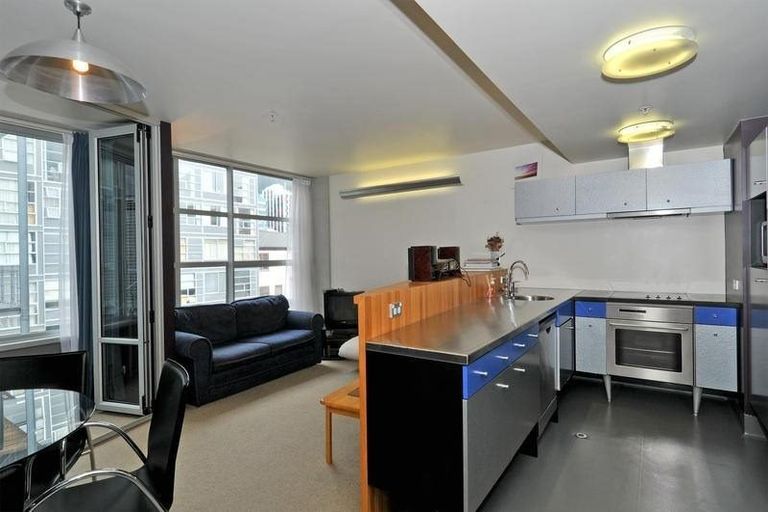 Photo of property in St Pauls Apartments, 18/43 Mulgrave Street, Thorndon, Wellington, 6011