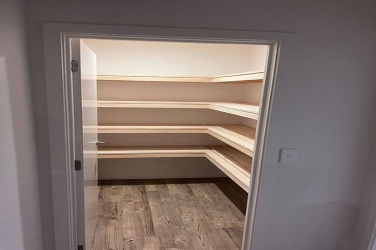 Photo of property in 44 Doug Ledgerwood Drive, Wanaka, 9305