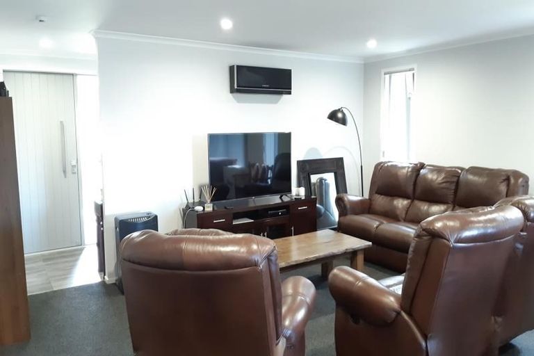 Photo of property in 17 Gibboney Place, Pokeno, 2402