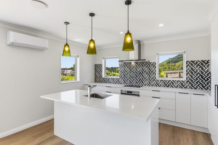 Photo of property in 1 Te Naihi Place, Paraparaumu, 5032