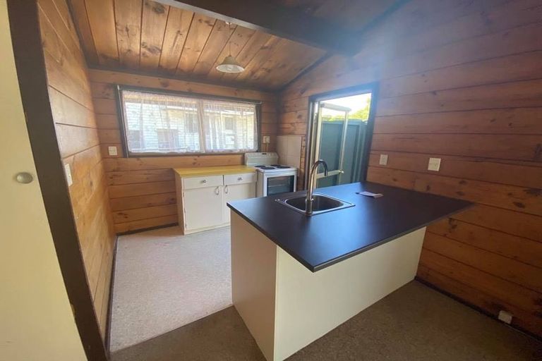 Photo of property in 3/89 Pinehaven Road, Pinehaven, Upper Hutt, 5019