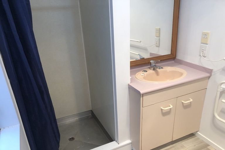 Photo of property in 2 Birkhall Grove, Strathmore Park, Wellington, 6022