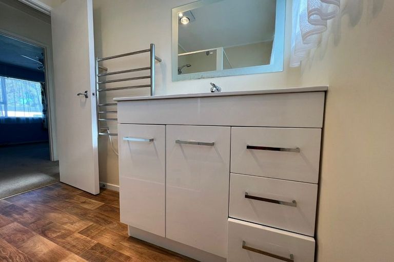 Photo of property in 2/36 Pukeroa Place, Papakura, 2110