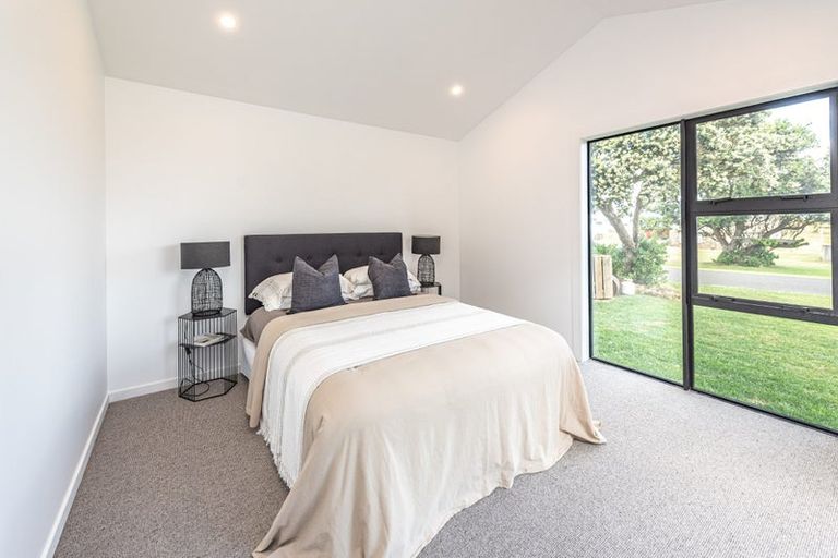 Photo of property in 16 Coleman Avenue, Waverley, 4591