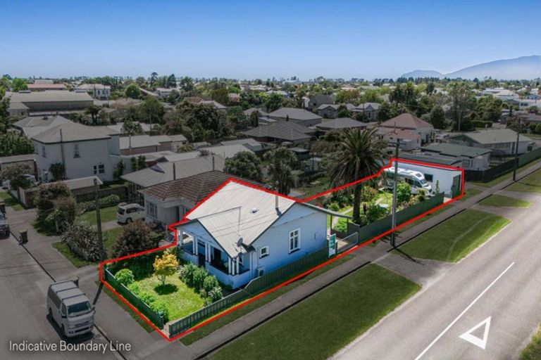 Photo of property in 87 Russell Street, Westport, 7825