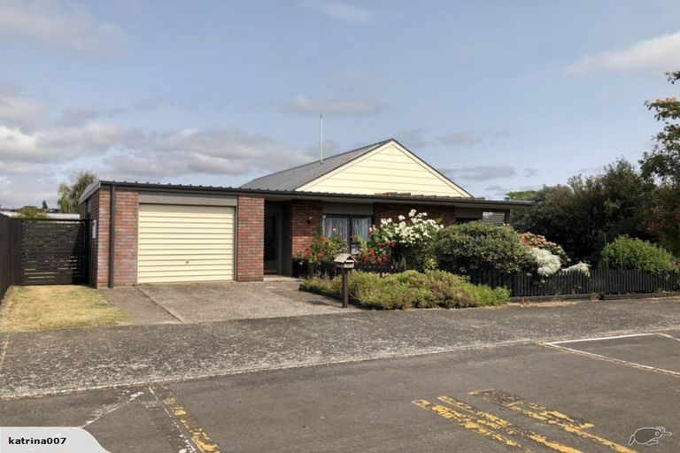 Photo of property in 3 Courtney Avenue, Dinsdale, Hamilton, 3204