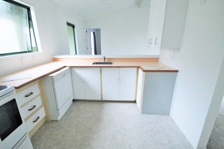 Photo of property in 3/35 Springs Road, Parakai, 0830