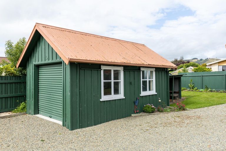 Photo of property in 187 Queen Street, Waimate, 7924