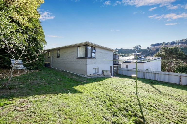 Photo of property in 17 Colquhoun Street, Glenross, Dunedin, 9011