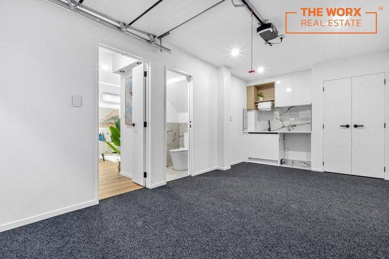 Photo of property in 106b Edgewater Drive, Pakuranga, Auckland, 2010