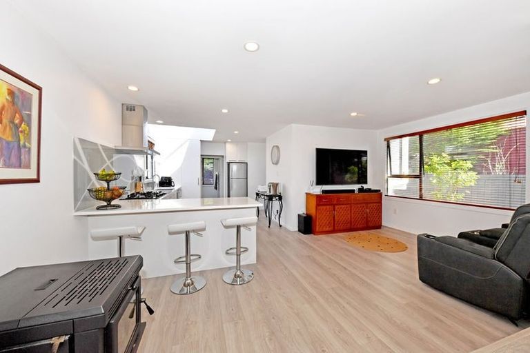 Photo of property in 133 Estuary Road, South New Brighton, Christchurch, 8062