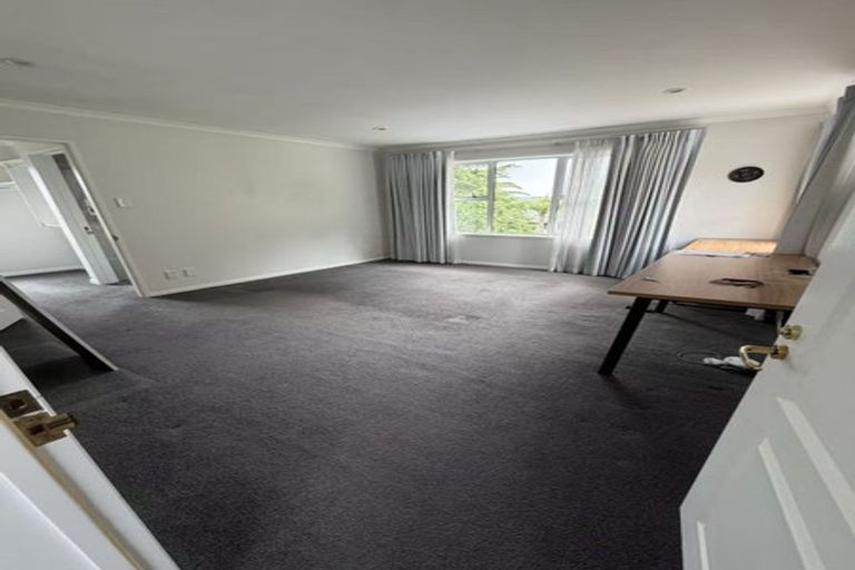 Photo of property in 124 Pemberton Avenue, Bayview, Auckland, 0629
