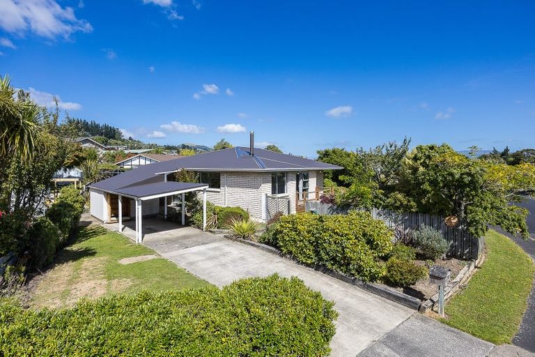 Photo of property in 22 Kinmont Crescent, Kinmont Park, Mosgiel, 9024