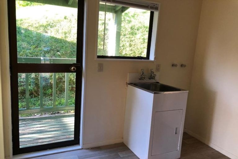 Photo of property in 10 Tullamore Way, Johnsonville, Wellington, 6037