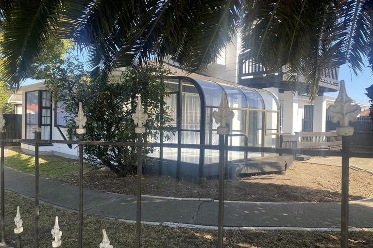 Photo of property in 1/27 Kawau Crescent, Bromley, Christchurch, 8062