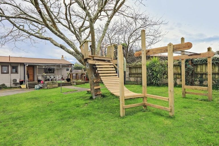 Photo of property in 37 Given Street, Havelock North, 4130