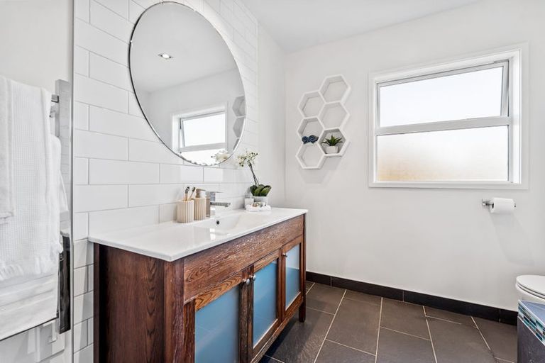 Photo of property in 7 Walbrook Road, Manly, Whangaparaoa, 0930