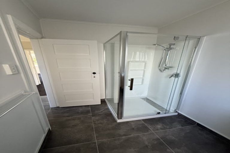 Photo of property in 42 Pitcairn Crescent, Bryndwr, Christchurch, 8053