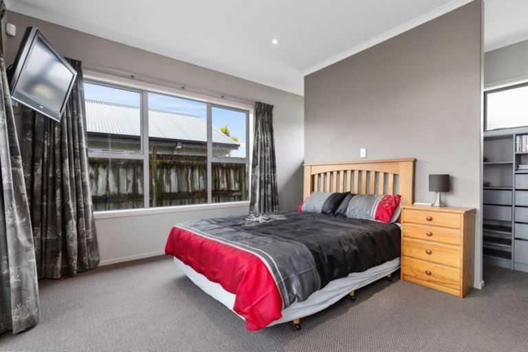 Photo of property in 6 Cairns Crescent, Rototuna, Hamilton, 3210