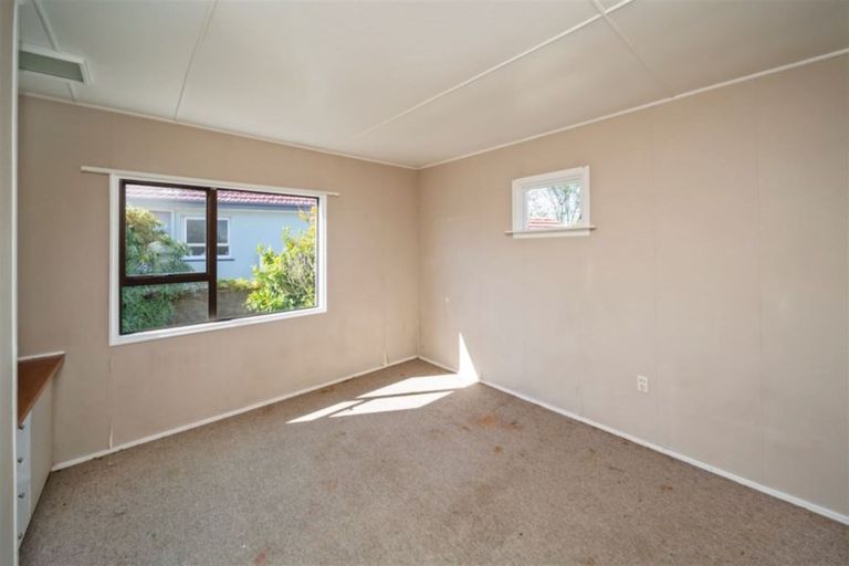 Photo of property in 12 Caplen Street, Hawera, 4610