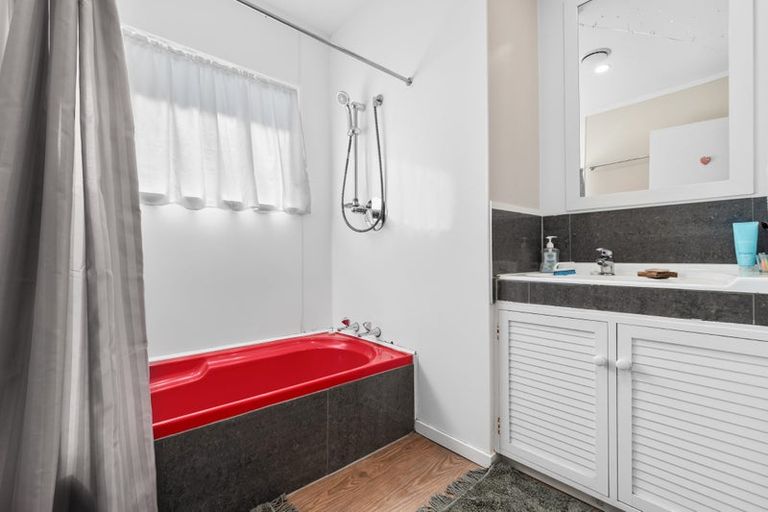 Photo of property in 2 College Place, Poike, Tauranga, 3112