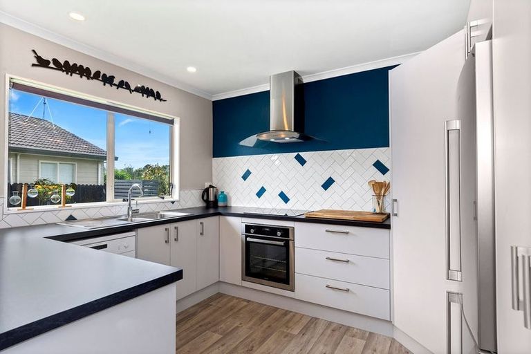 Photo of property in 25 Sunvale Place, Gate Pa, Tauranga, 3112