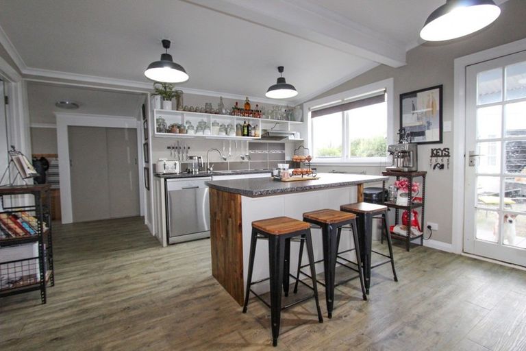 Photo of property in 33 Tararua Street, Pahiatua, 4910