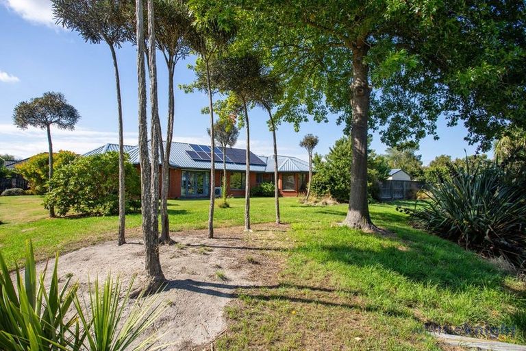 Photo of property in 27 Showgate Avenue, Sockburn, Christchurch, 8042