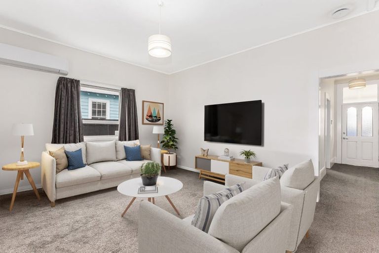 Photo of property in 104 Randwick Road, Moera, Lower Hutt, 5010