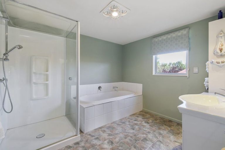 Photo of property in 130 Merton Road, Fernside, Rangiora, 7471