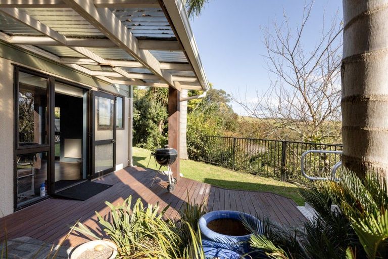 Photo of property in 27 Te Arawa Place, Welcome Bay, Tauranga, 3112