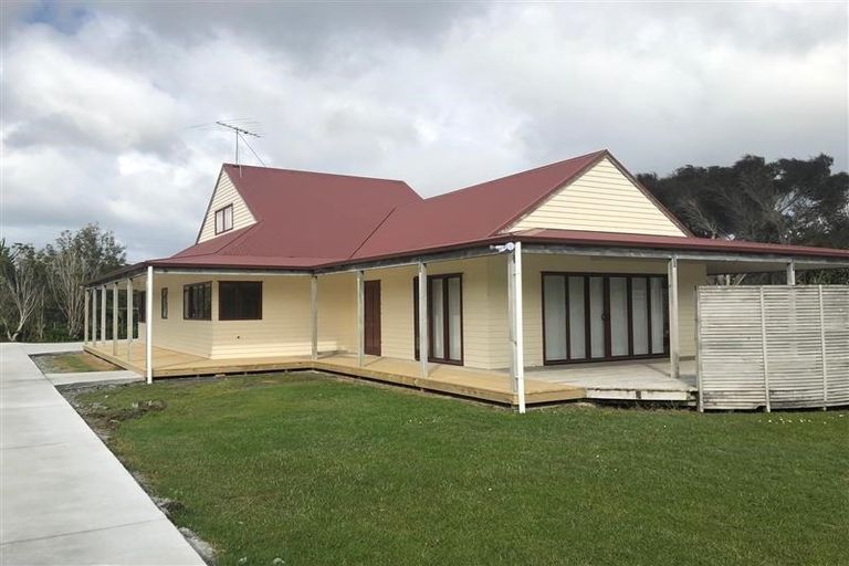 Photo of property in 100 Matakana Valley Road, Matakana, Warkworth, 0985