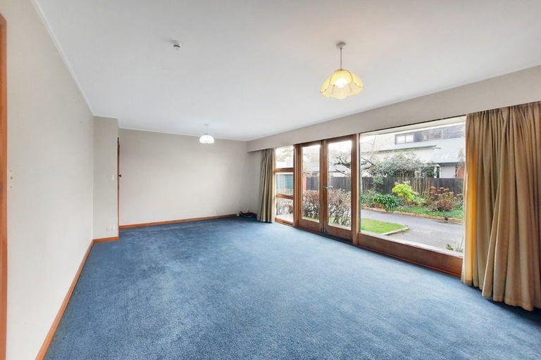 Photo of property in 5 Withells Road, Avonhead, Christchurch, 8042