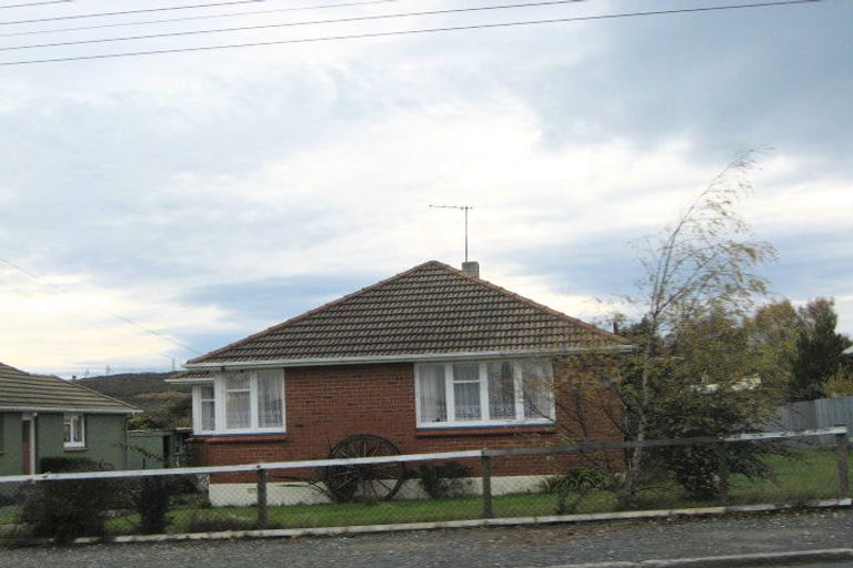 Photo of property in 24 Gormack Street, Balclutha, 9230