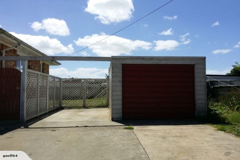 Photo of property in 2 Holden Place, Manukau, Auckland, 2025