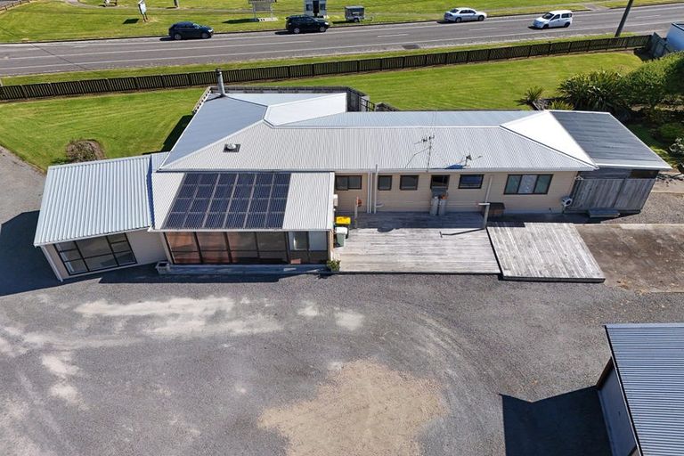 Photo of property in 75 Seabury Avenue, Foxton Beach, Foxton, 4815